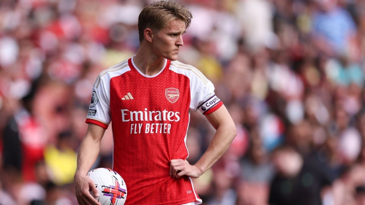 Transfer Talk: PSG eye Arsenal's Odegaard for midfield revamp