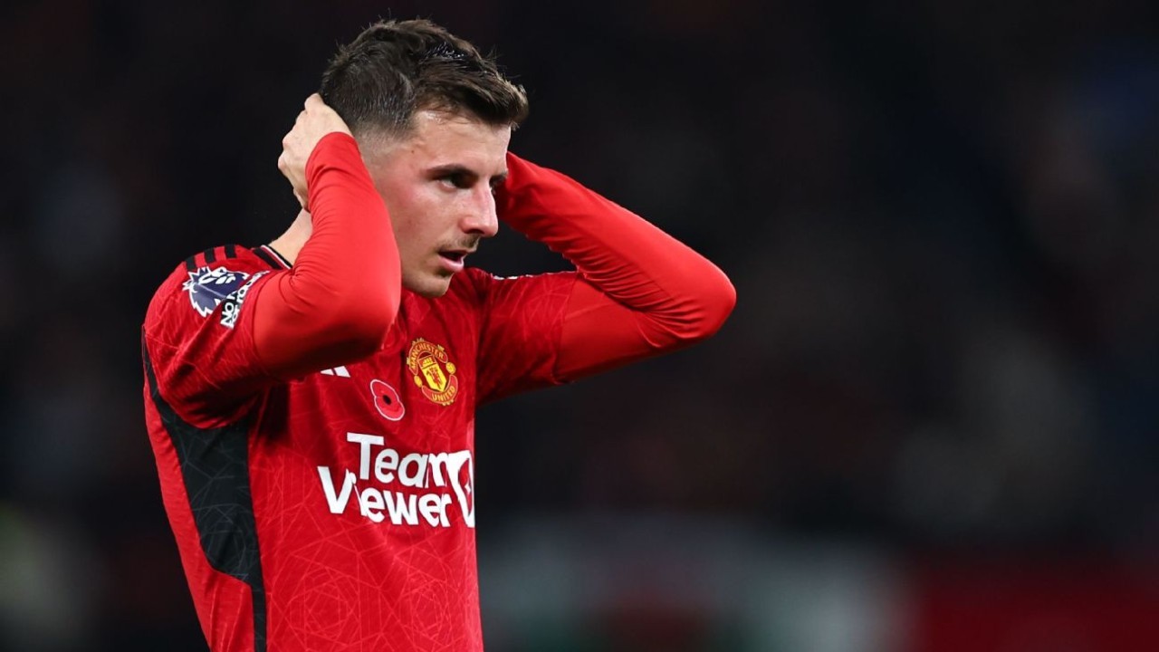 Mason Mount returns to Man United training