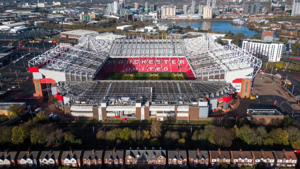 United fans arrested for alleged tragedy chanting
