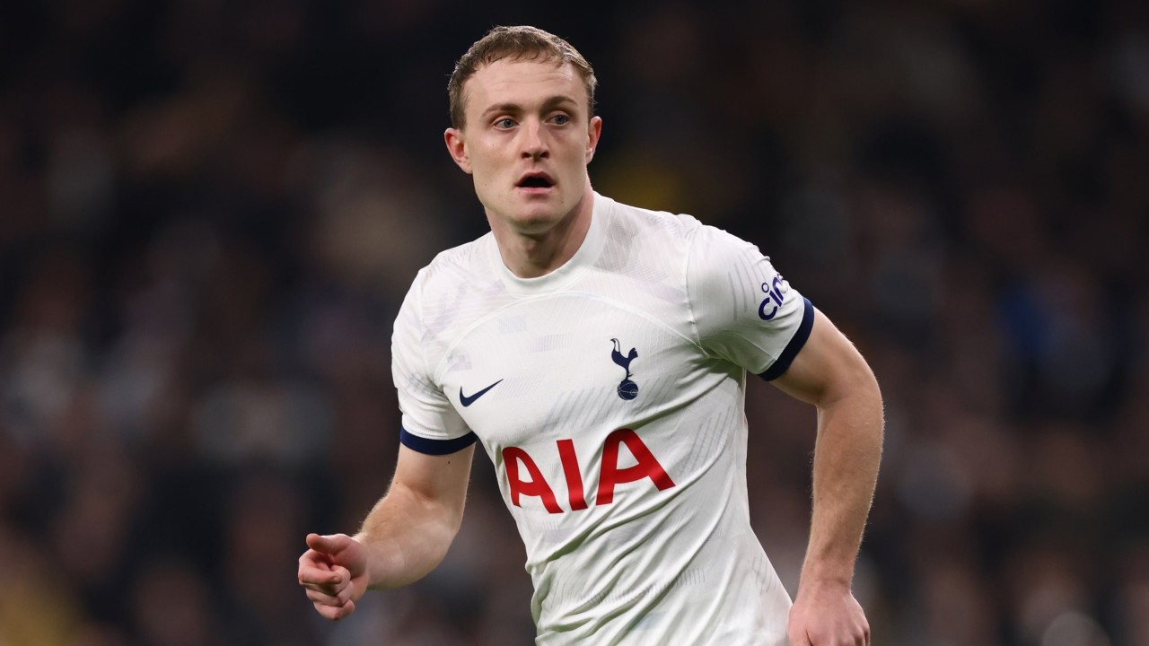 Leicester agree fee 'in excess of £20m' for Tottenham midfielder
