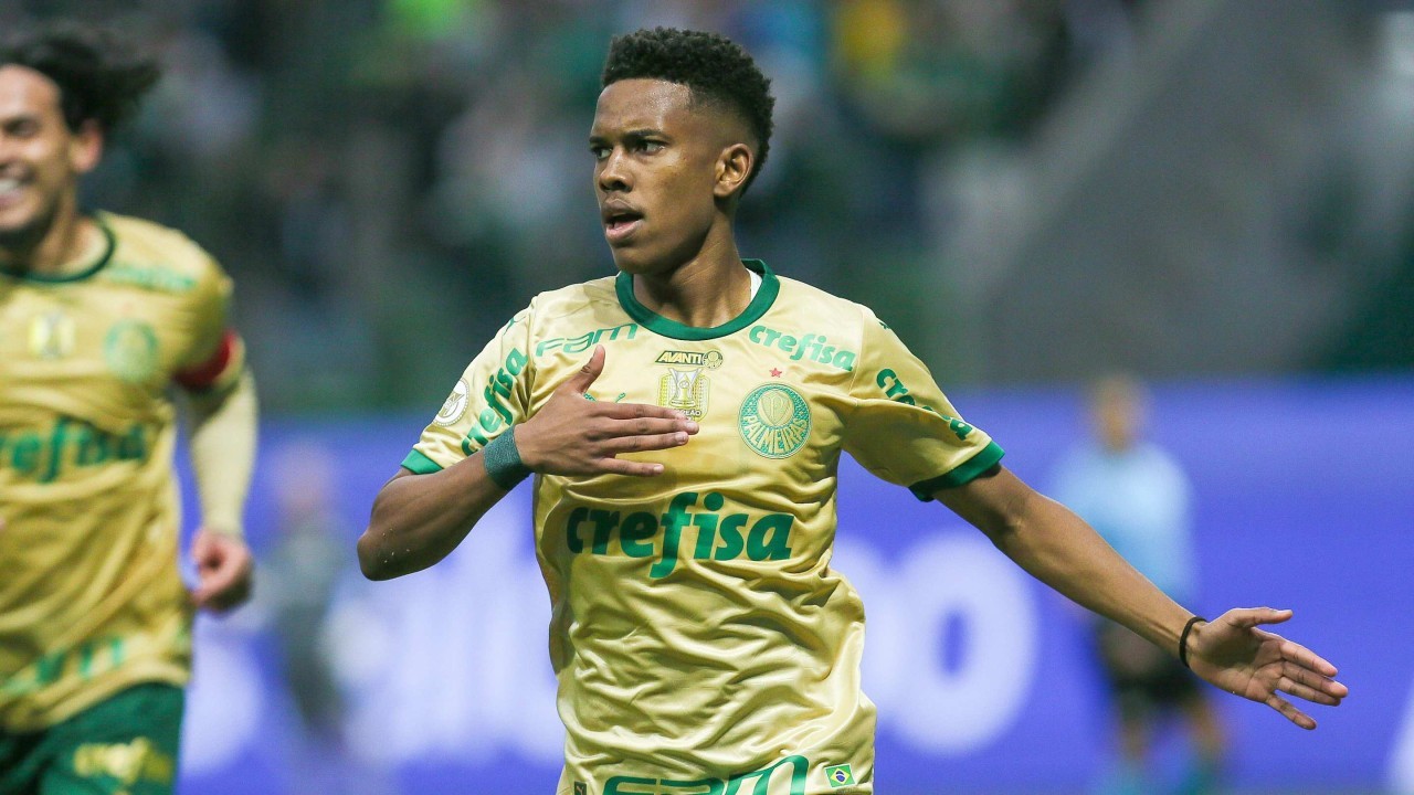 Estevao explains why he joined Chelsea over Barcelona