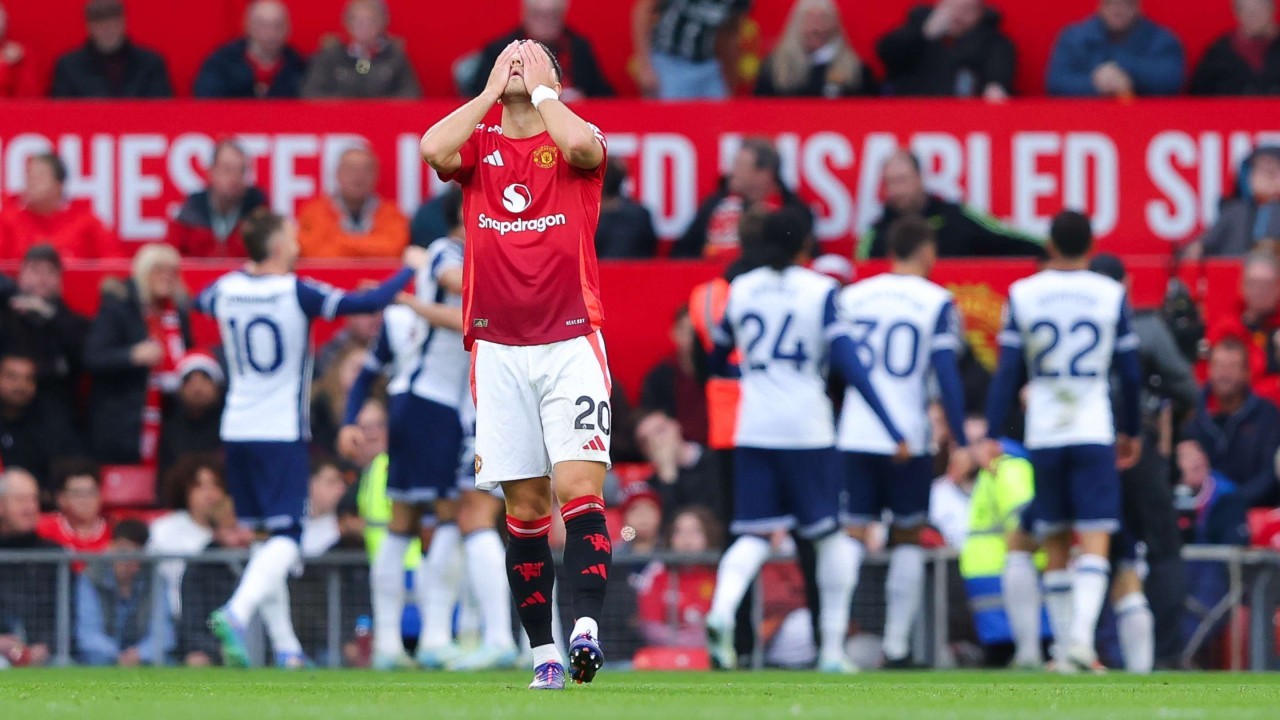Man Utd legend points finger at underperforming players