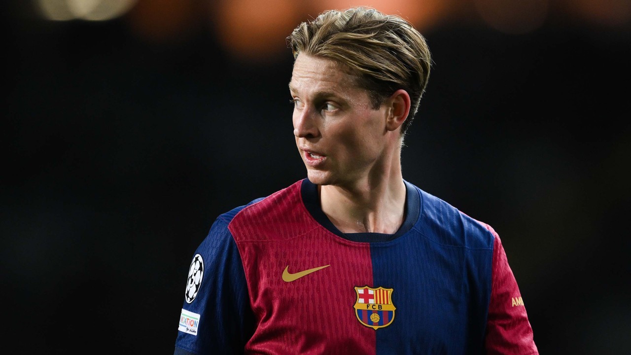 Frenkie de Jong makes surprise decision on Barcelona future