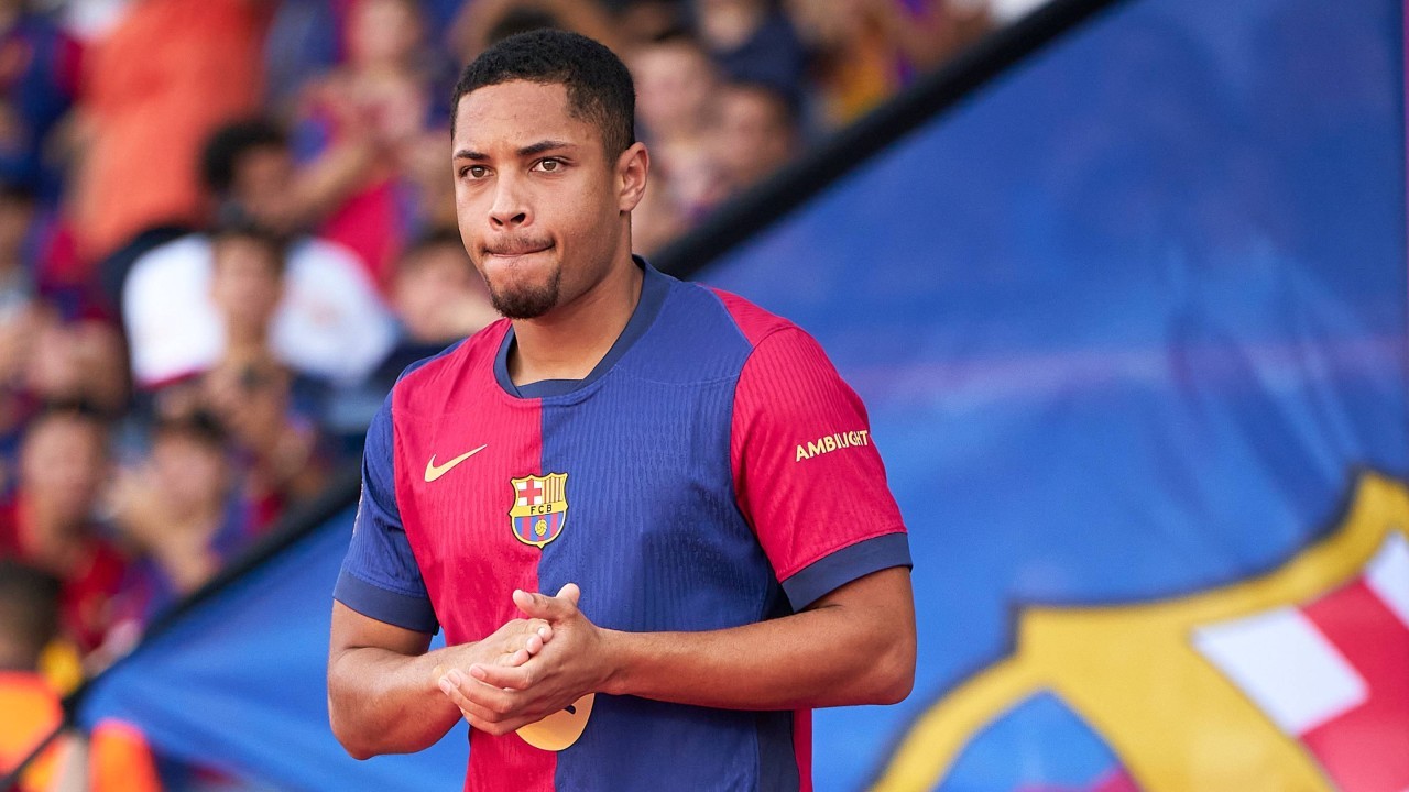 Vitor Roque's agent reveals why striker left Barcelona