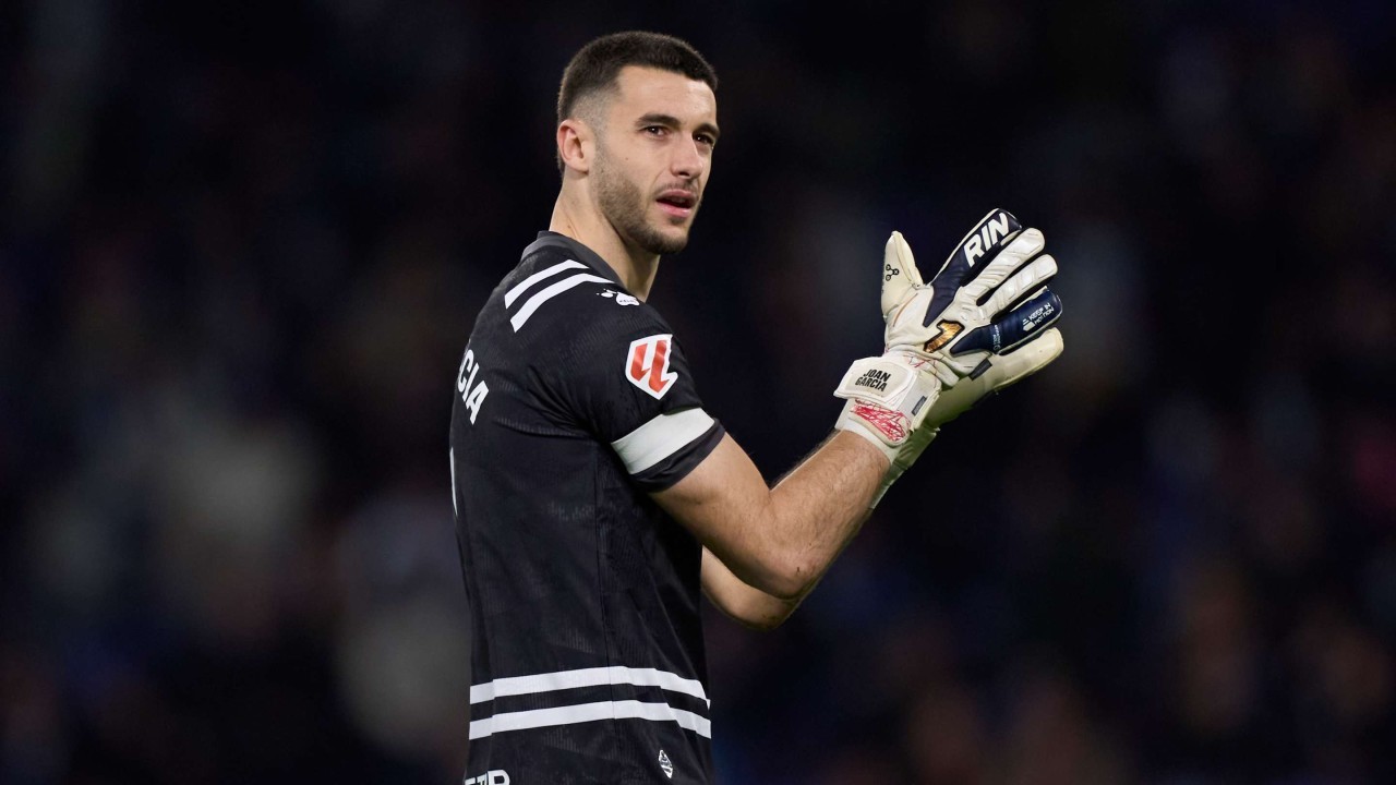 Arsenal could be handed discount on top goalkeeper target