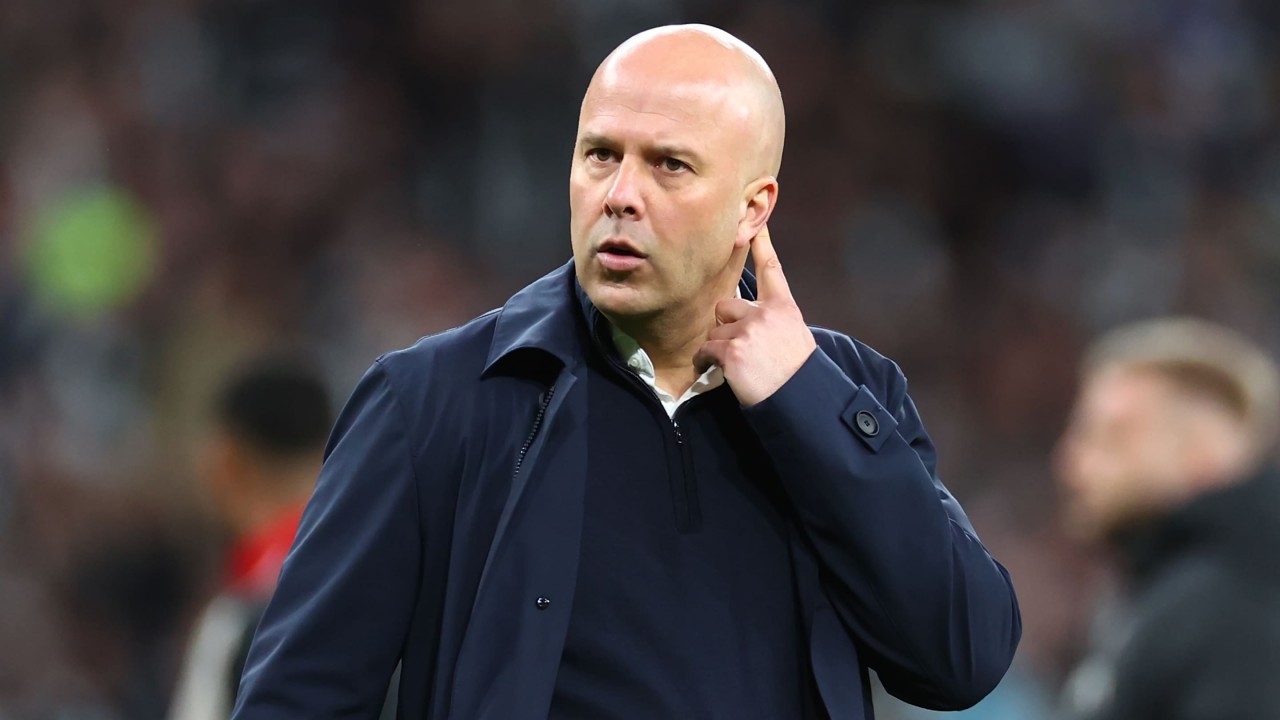 Arne Slot reveals details of fiery Liverpool meeting after Carabao Cup final defeat