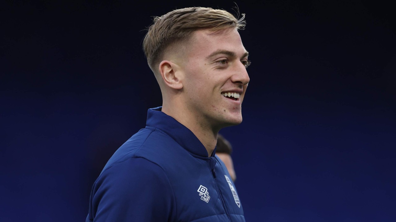 Liam Delap: Bargain release clause for Man Utd & Chelsea target revealed