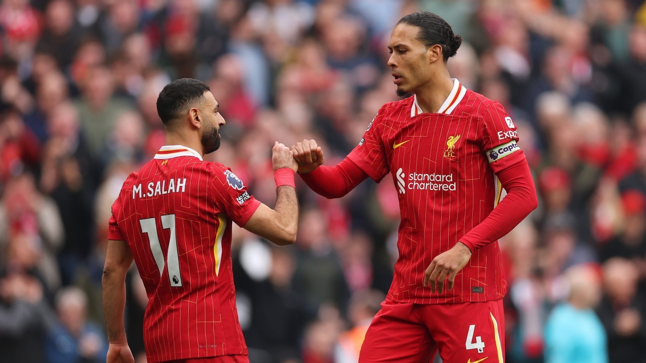 Mohamed Salah pokes fun at Virgil van Dijk over Liverpool contract