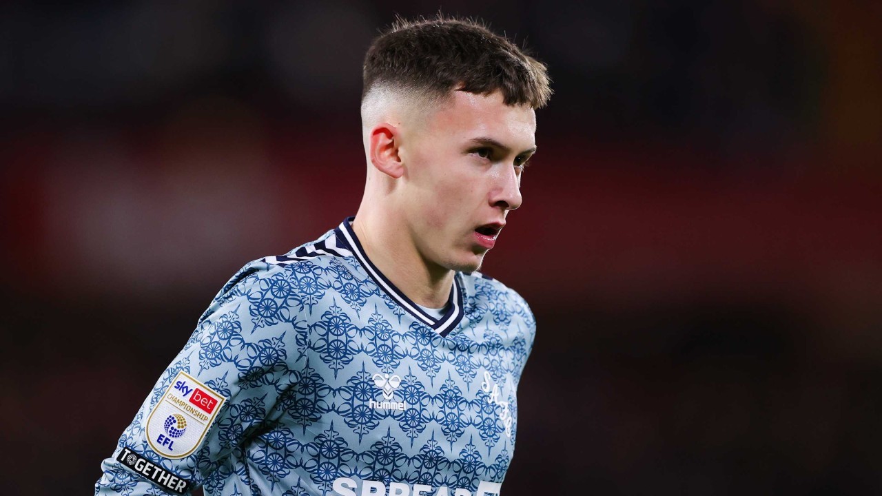 Liverpool & Everton join multiple clubs chasing rising Championship star
