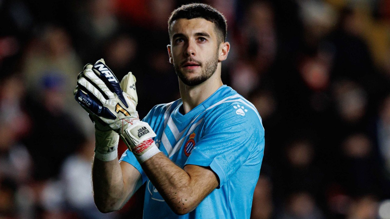 Man Utd & Arsenal face fresh Premier League competition for Joan Garcia