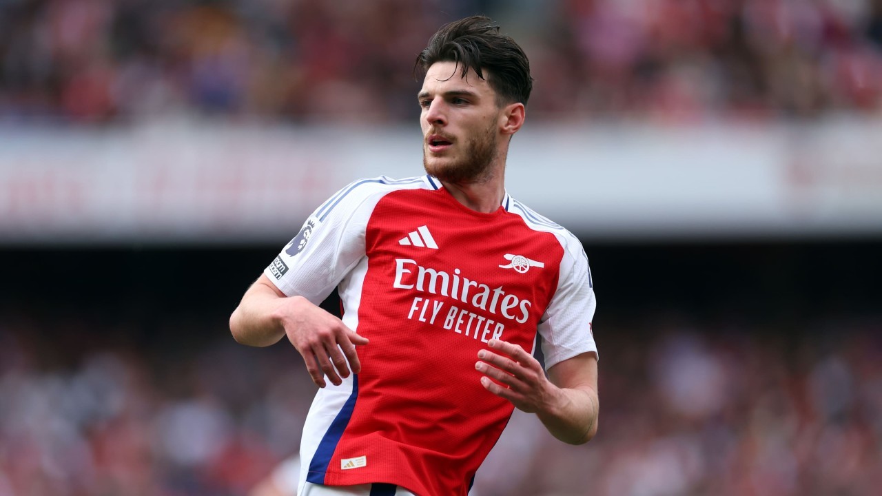 Bullish Declan Rice hits back at jibe from Man Utd legend