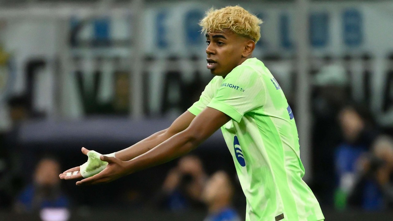 Barcelona rage after being 'screwed' by referee during Inter epic