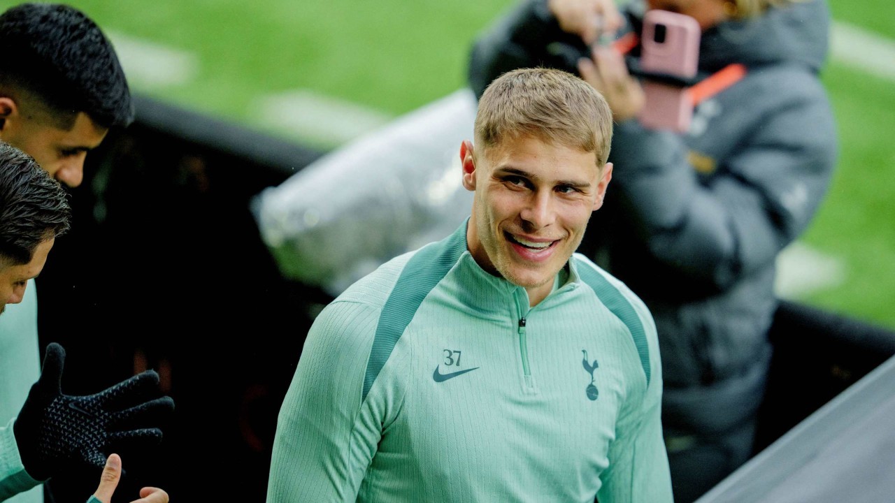 Micky van de Ven: Tottenham won't fear Man Utd in Europa League final