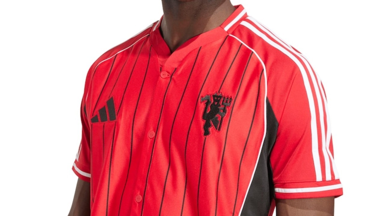 Man Utd hit home run with stunning pinstripe baseball jersey